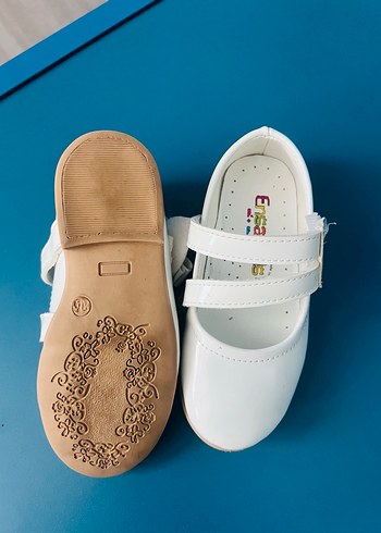 Kız Çocuk Beyaz Kemerli Babet Ayakkabı - Görsel 3