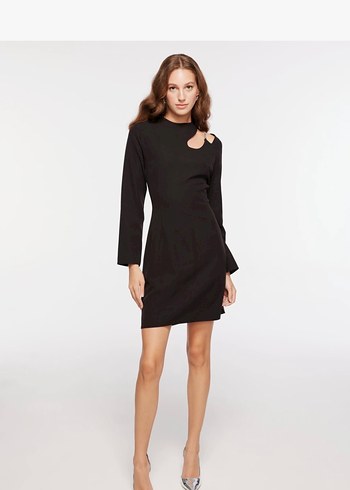 Fabrika Siyah omuz detaylı elbise - Görsel 2