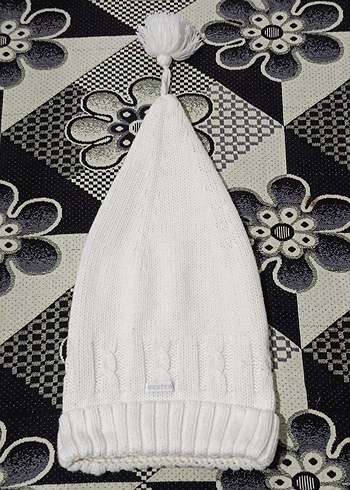 Kadın Beyaz Örgü Ponponlu Bere - Görsel 3