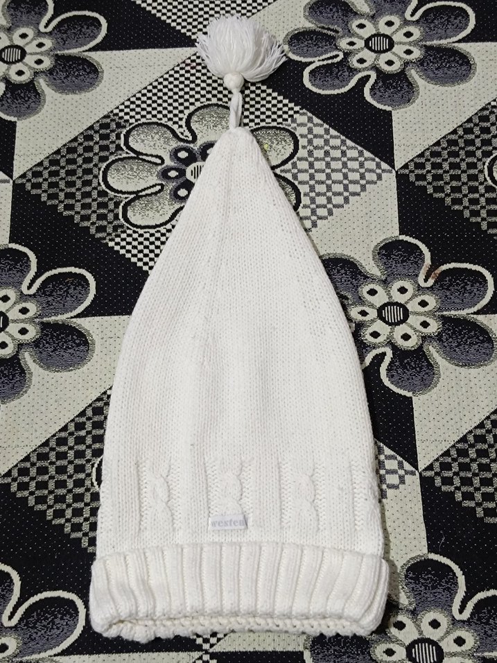 Kadın Beyaz Örgü Ponponlu Bere - Görsel 3