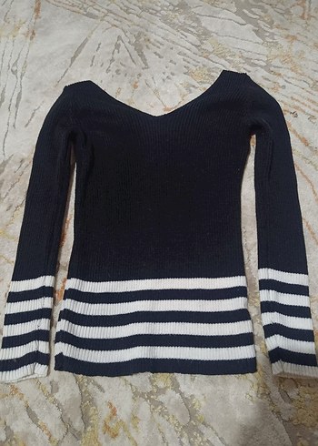 V Yaka Uzun Kollu Çizgili Triko Kazak - Görsel 2