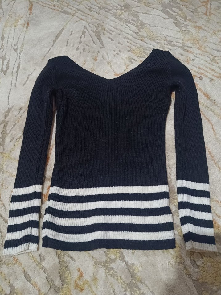 V Yaka Uzun Kollu Çizgili Triko Kazak - Görsel 3