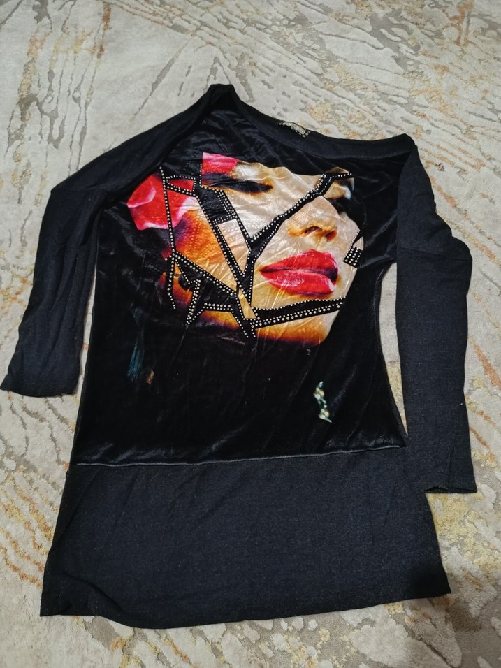 Düşük Omuz Saten Bluz - Görsel 3