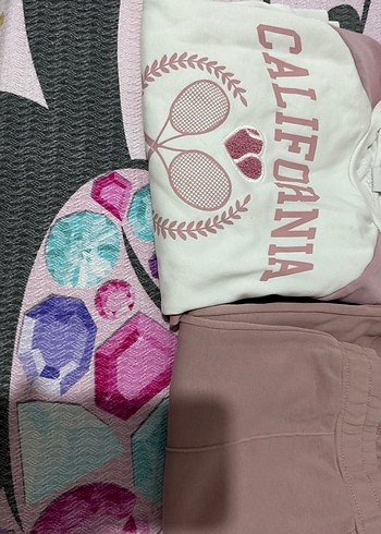 Kızlar için pamuklu pembe baskılı eşofman takımı - Görsel 5