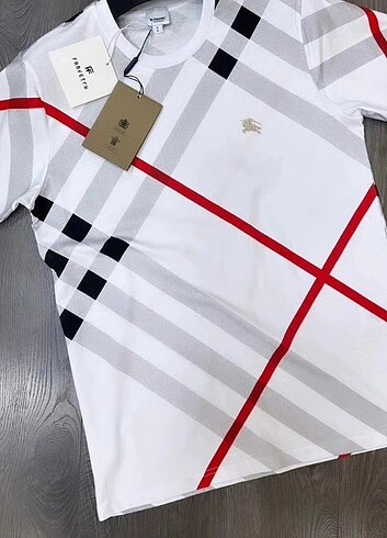 Burberry T-SHİRT 
