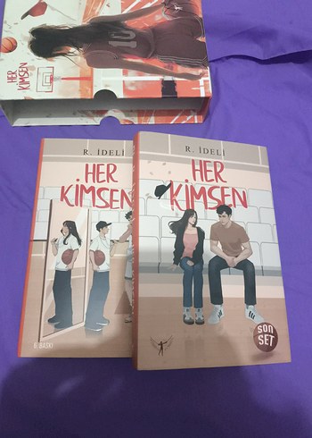 Beden Renk Her Kimsen Roman Kitabı
