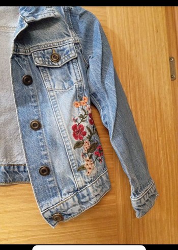Nakışlı Mavi Kız Çocuk Kot Ceket - Görsel 5
