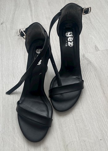 Siyah Stiletto Topuklu Kadın Akşam Ayakkabısı 37 numara - Görsel 2