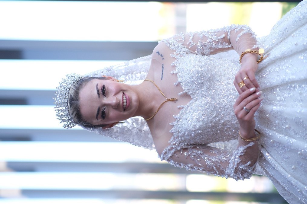 Uzun Kollu Beyaz Parlak A Kesim Gelinlik - Görsel 4