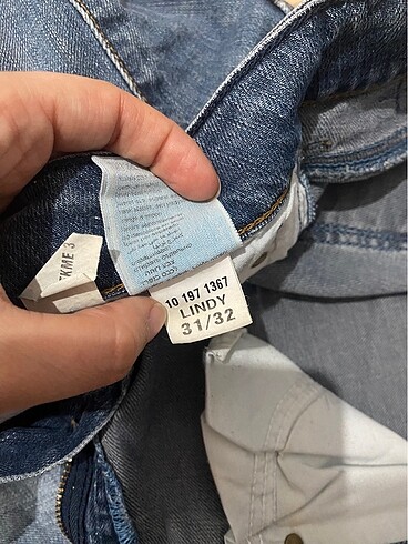 31 Beden Mavi jean