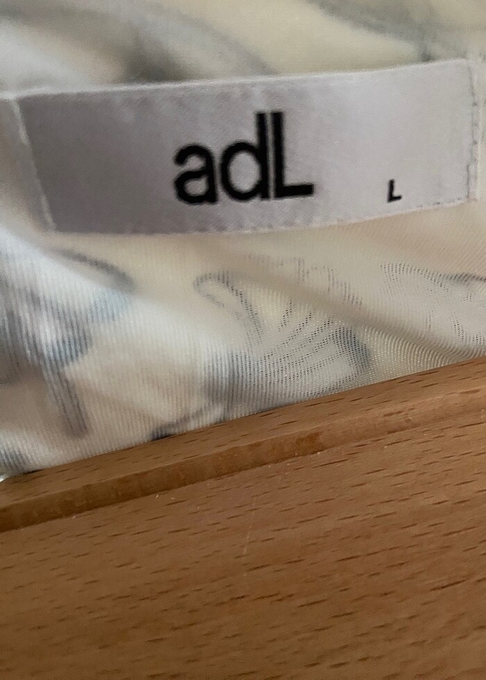 Elbise Adil Işık - Görsel 3