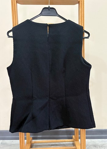 Taş Detaylı Siyah Kolsuz Mini Bluz - Görsel 2