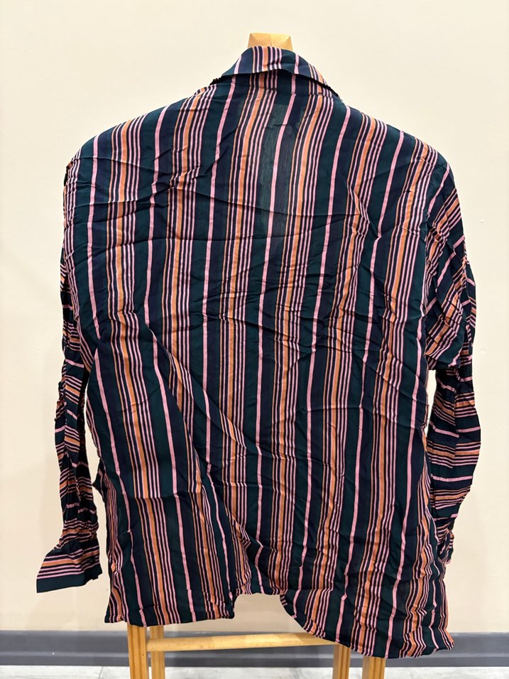 Çizgili Uzun Kollu Yakası boncuk detaylı Gömlek - Görsel 2