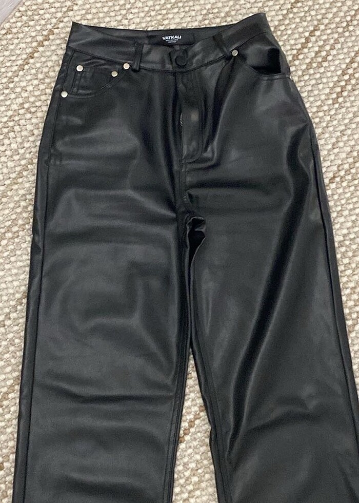 Vatkalı deri pantolon - Görsel 5