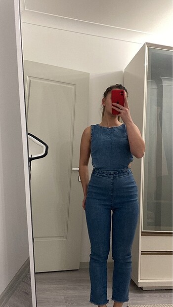 Mavi sırtı açık denim tulum - Görsel 2
