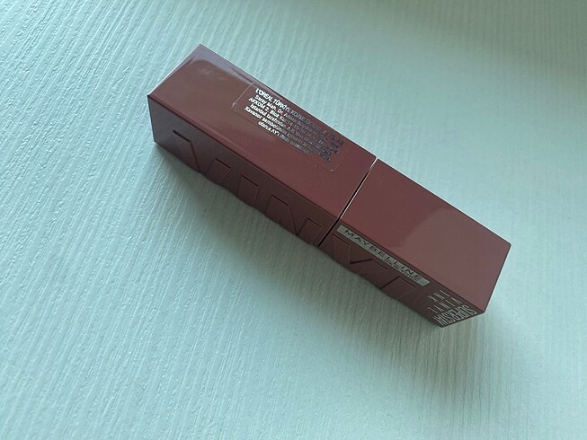 Beden Maybelline Cheeky