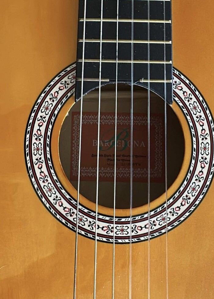 Barcelona gitar - Görsel 2