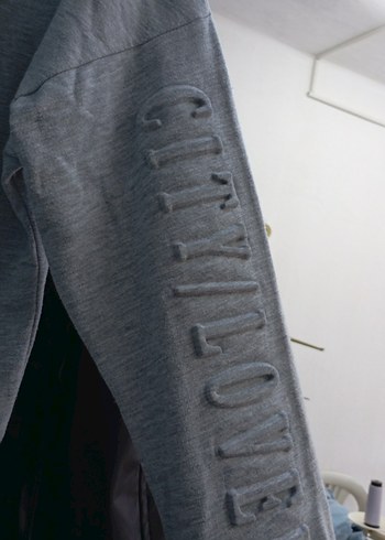 Gri Baskılı Kadın Sweatshirt - Görsel 2