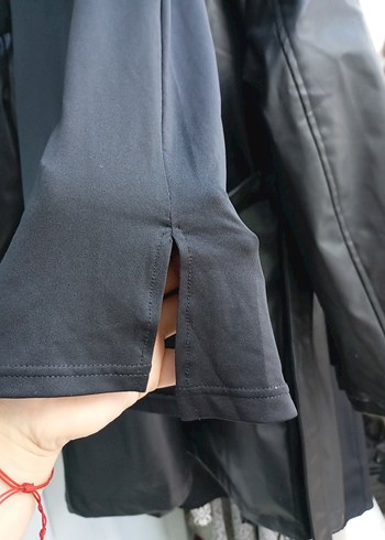 Drapeli V Yaka Siyah Nike Spor Tişört - Görsel 4