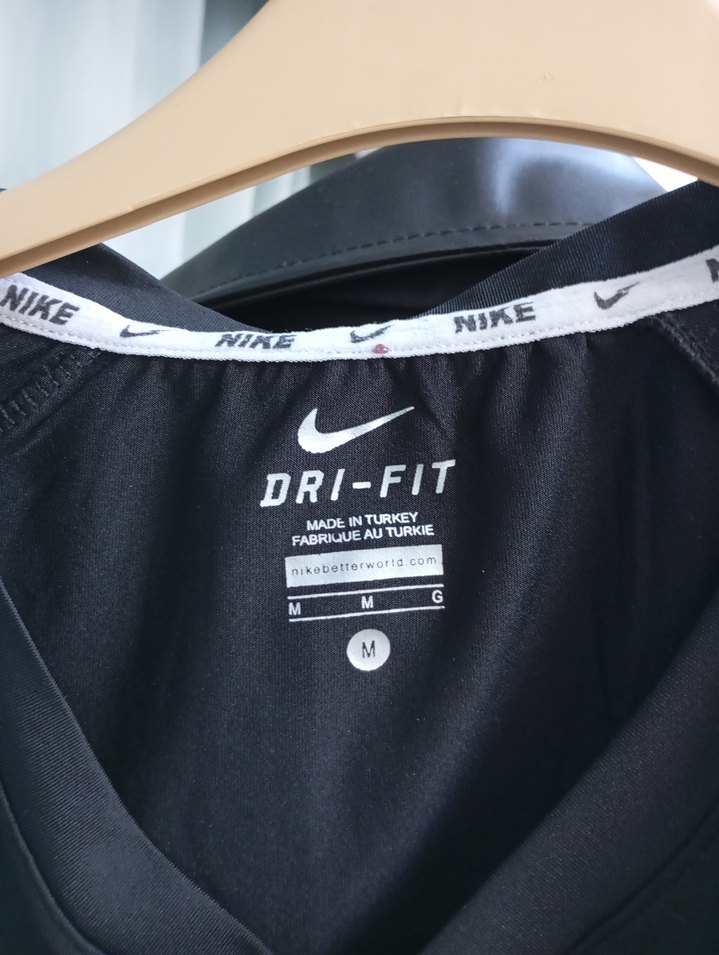 Drapeli V Yaka Siyah Nike Spor Tişört - Görsel 2