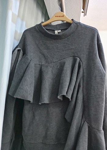 Gri Renkli Volan Detaylı gri kazak - Görsel 2