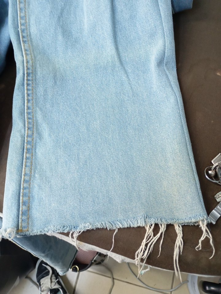 Düğmeli Mavi Rahat Kesim Kadın Jean - Görsel 3