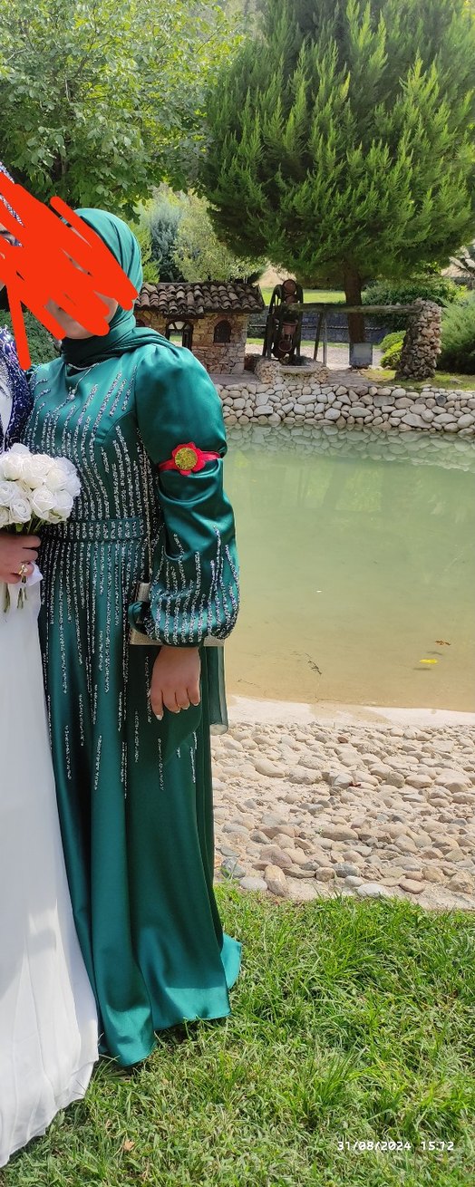 Uzun Yeşil Payetli Kadın Abiye Elbise - Görsel 3