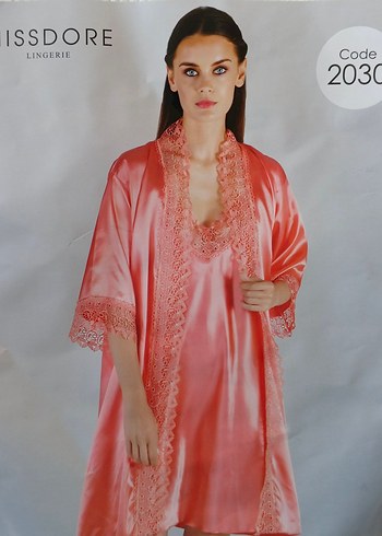 Beyaz Parlak Uzun Kadın Gecelik Takımı - Görsel 2