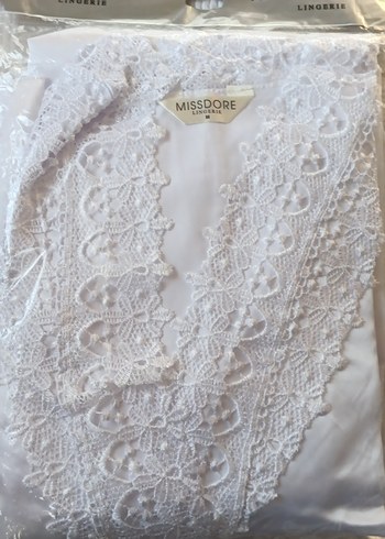 Beyaz Parlak Uzun Kadın Gecelik Takımı - Görsel 3