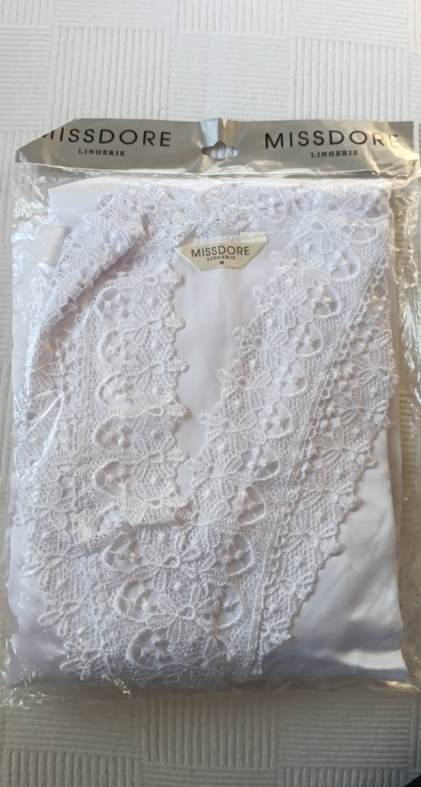 Beyaz Parlak Uzun Kadın Gecelik Takımı - Görsel 4