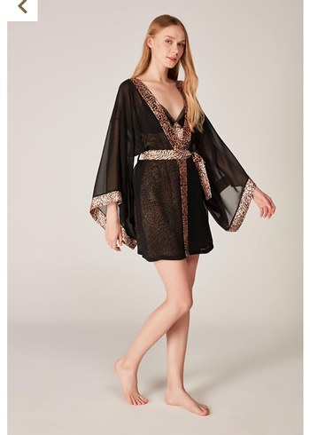 MİSSDORE..  7 parça beden XXL
Leopar Desenli Uzun Kadın Sabahlık - Görsel 6