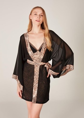 MİSSDORE..  7 parça beden XXL
Leopar Desenli Uzun Kadın Sabahlık - Görsel 5