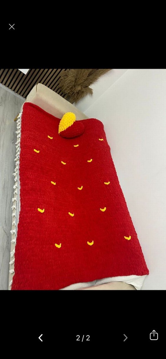 Nakışlı Kırmızı Renkli Battaniye - Görsel 2