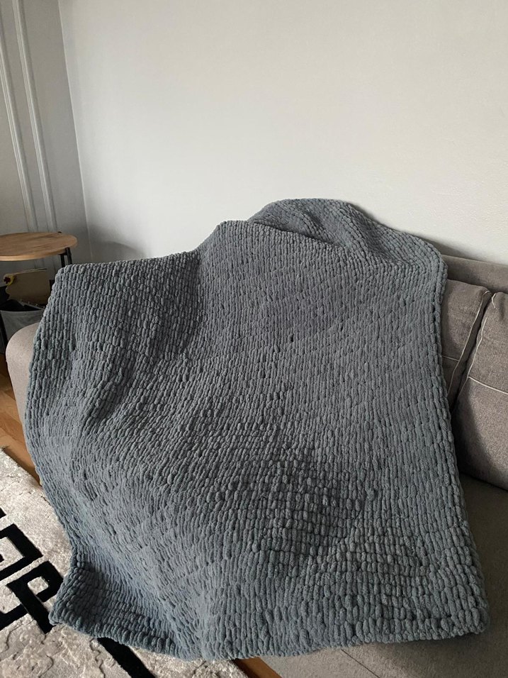 Gri Noktalı Örgü Battaniye - Görsel 3