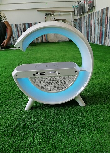 LED SPEAKER , KABLOSUZ ŞARJLI HOPARLÖR YEDİ RENK LED SEÇENEKLİ 