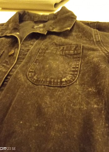 m Beden gri Renk erkek çocuğu. Denim Ceket kot yaslamış siyah renk