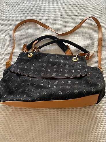 Louis Vuitton Siyah ve camel renginde kol çantası