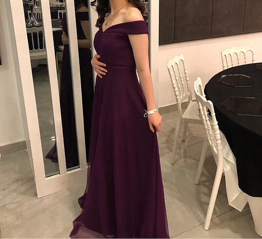 Mor kayık yaka elbise