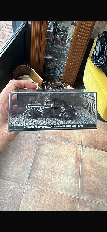 Beden Renk JAMES BOND 1/43 DİECAST KOLLEKSİYONLUK
