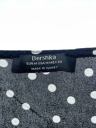 m Beden siyah Renk Bershka Kısa Elbise %70 İndirimli.
