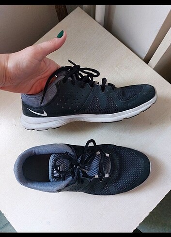 Nike spor ayakkabı 