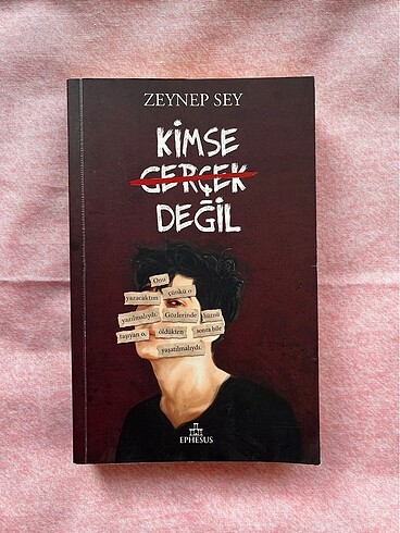 Zeynep Sey/ Kimse Gerçek Değil