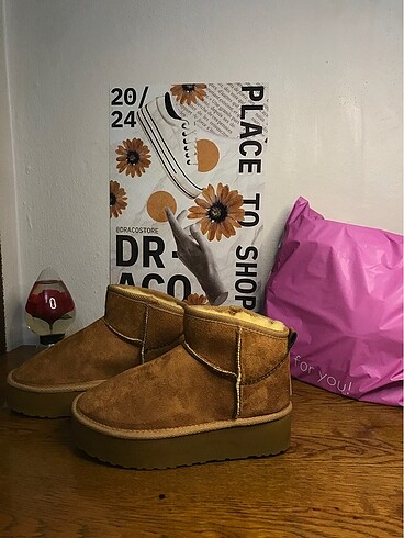 Ugg UGG Classic Ultra Mini Platform Bot Chestnut