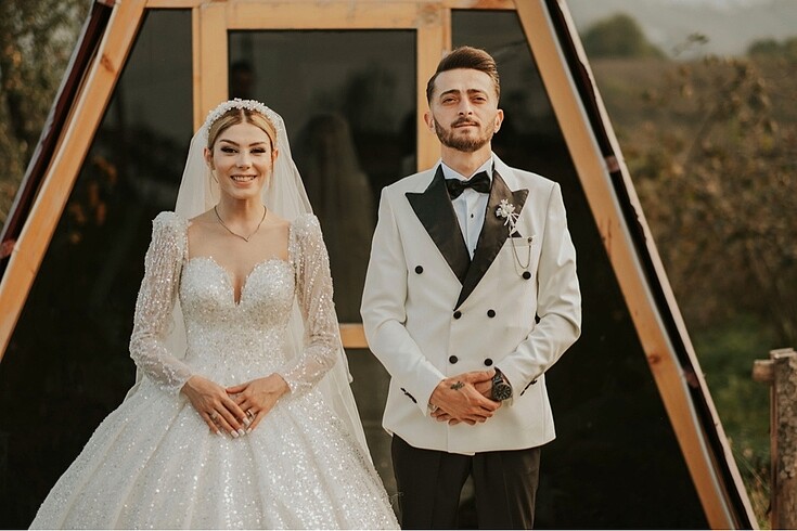 ÖZEL TASARIM GELİNLİK
