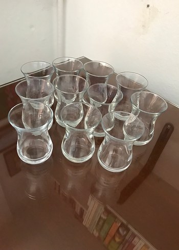 11Klasik İnce Cam Çay Bardakları