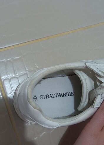 40 Beden beyaz Renk Stradivarius ayakkabı