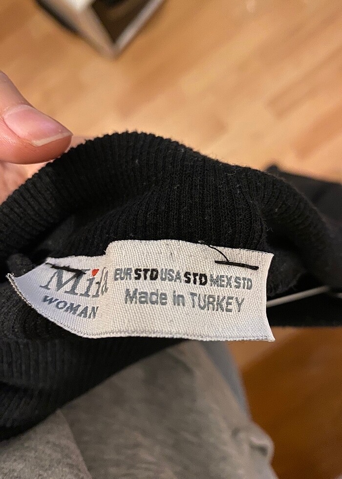 Siyah crop - Görsel 2