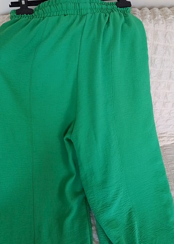 m Beden Hafif Yeşil Keten Salaş Midi Kadın Pantolon