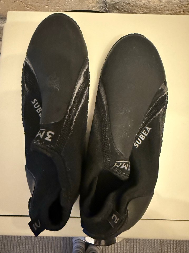 Siyah Su Ayakkabısı Decathlon - Görsel 4