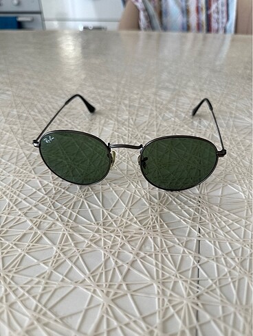 Rayban güneş gözlüğü